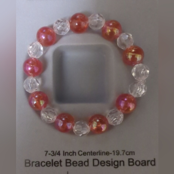 Coral and Clear beaded stretch bracelet - Picture 4 of 4